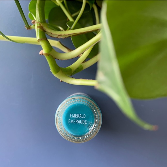 Free with bundle- nail-polish bundle - Picture 7 of 7